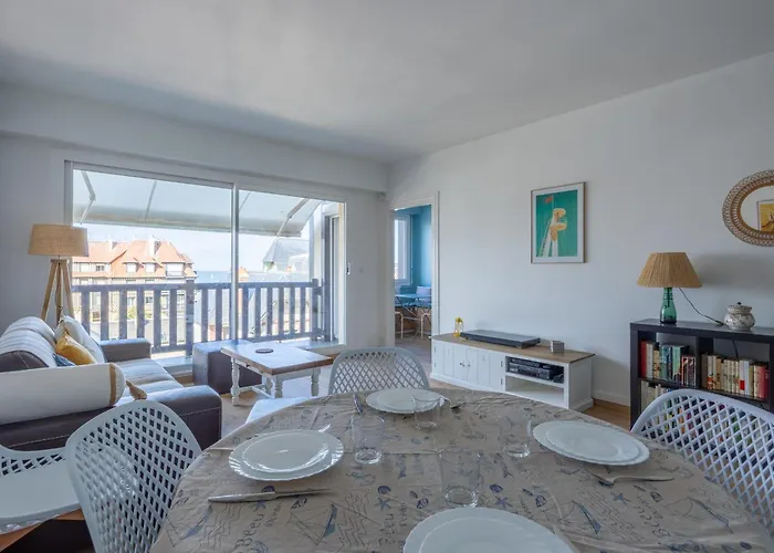 Ornano - Welkeys Apartament *